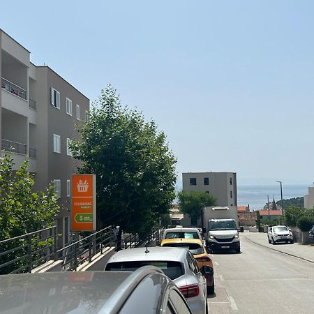Apartment Lucija - Cozy Flat In The City Center With A Sea View & Parking 马卡尔斯卡 外观 照片