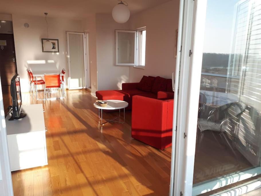 Apartment Lucija - Cozy Flat In The City Center With A Sea View & Parking 马卡尔斯卡 外观 照片