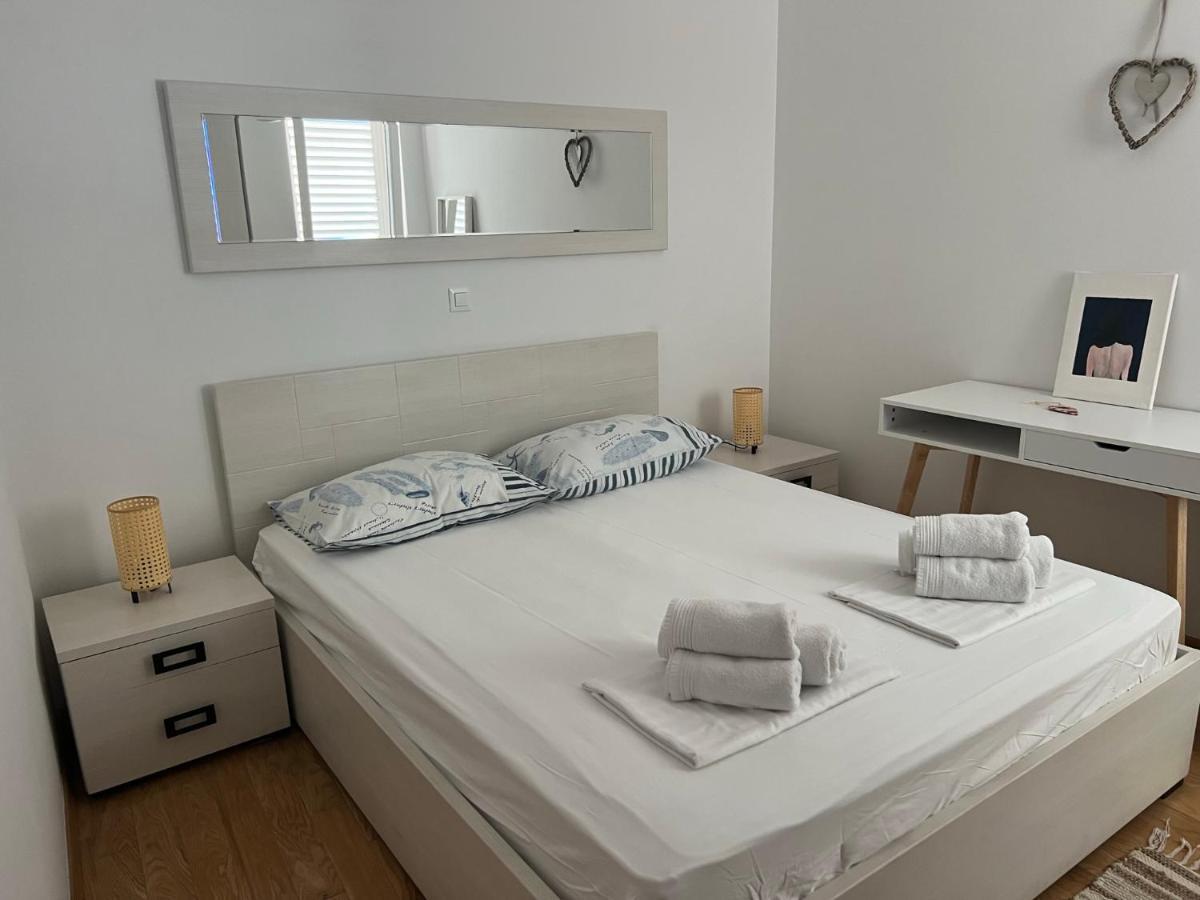 Apartment Lucija - Cozy Flat In The City Center With A Sea View & Parking 马卡尔斯卡 外观 照片