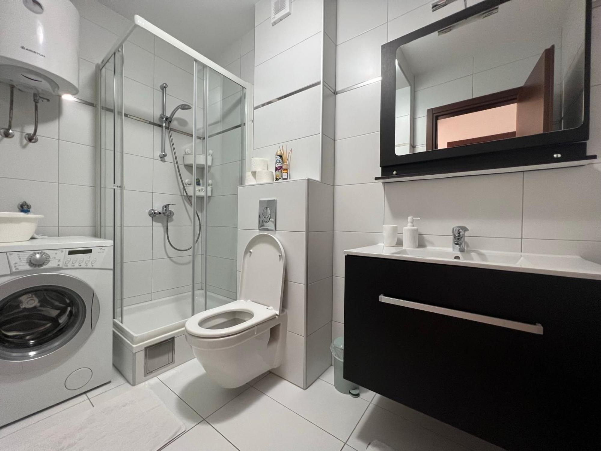 Apartment Lucija - Cozy Flat In The City Center With A Sea View & Parking 马卡尔斯卡 外观 照片