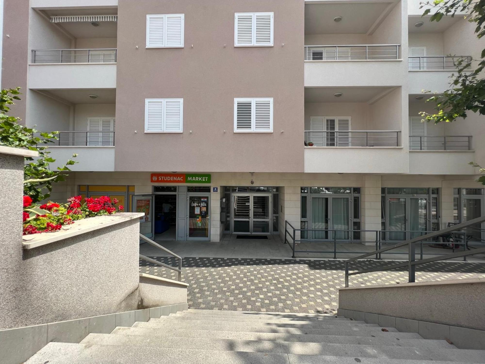 Apartment Lucija - Cozy Flat In The City Center With A Sea View & Parking 马卡尔斯卡 外观 照片